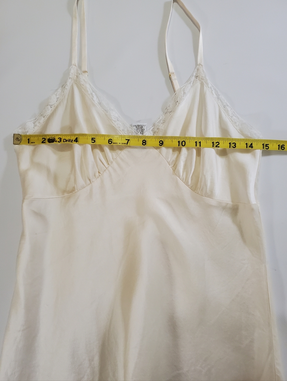 🟢2626 * Nordstrom Intimates 100% Silk Lace Trim Camisole Ivory Cream Size M - Picture 8 of 11